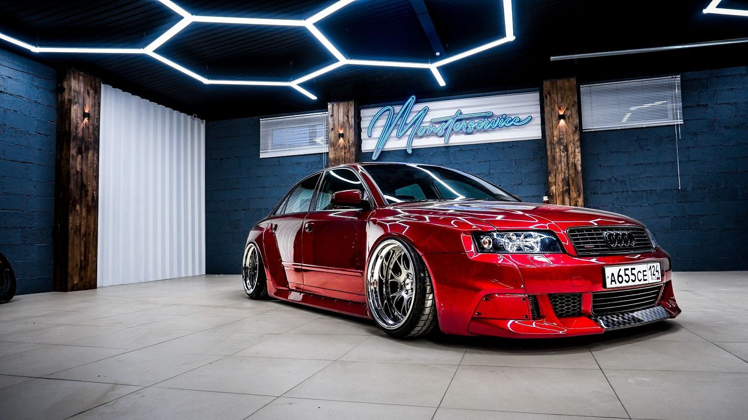 Первый Audi A4 готов!