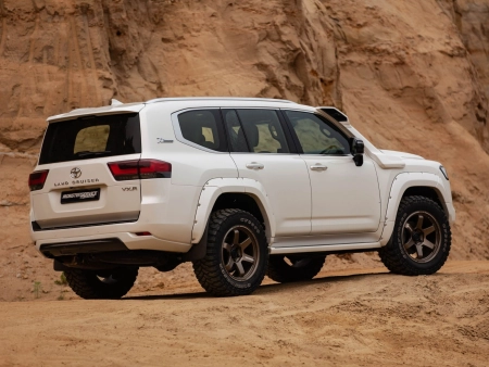 Накладка заднего бампера Land Cruiser 300 GR