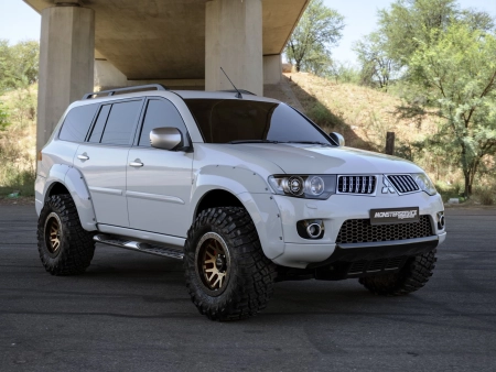 Расширители MMC Pajero Sport 2